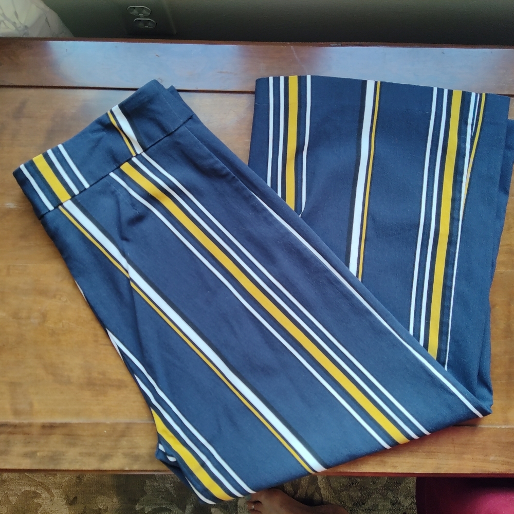 Wide leg cropped pants